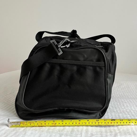 COPY - Under Armour Duffel Bag - Picture 4 of 4